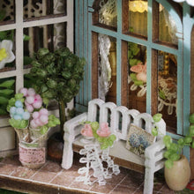 Load image into Gallery viewer, Molly Garden