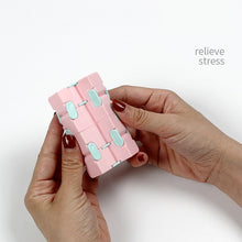 Lade das Bild in den Galerie-Viewer, Fidget Toy Infinity Magic Cube - Adroitsy
